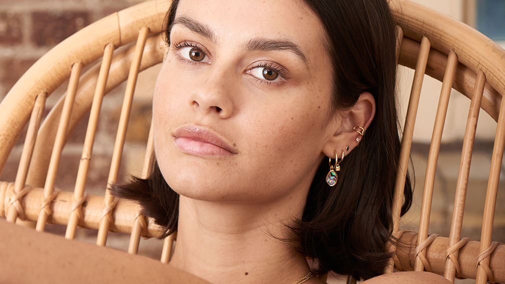 How to Add a Splash of Seasonal Color to Your AW Wardrobe