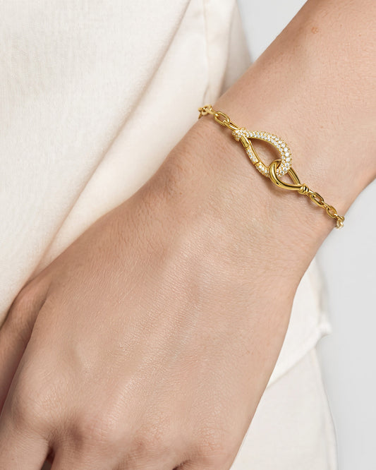 Gold Interlocked Pavé & Polished Knot Bracelet