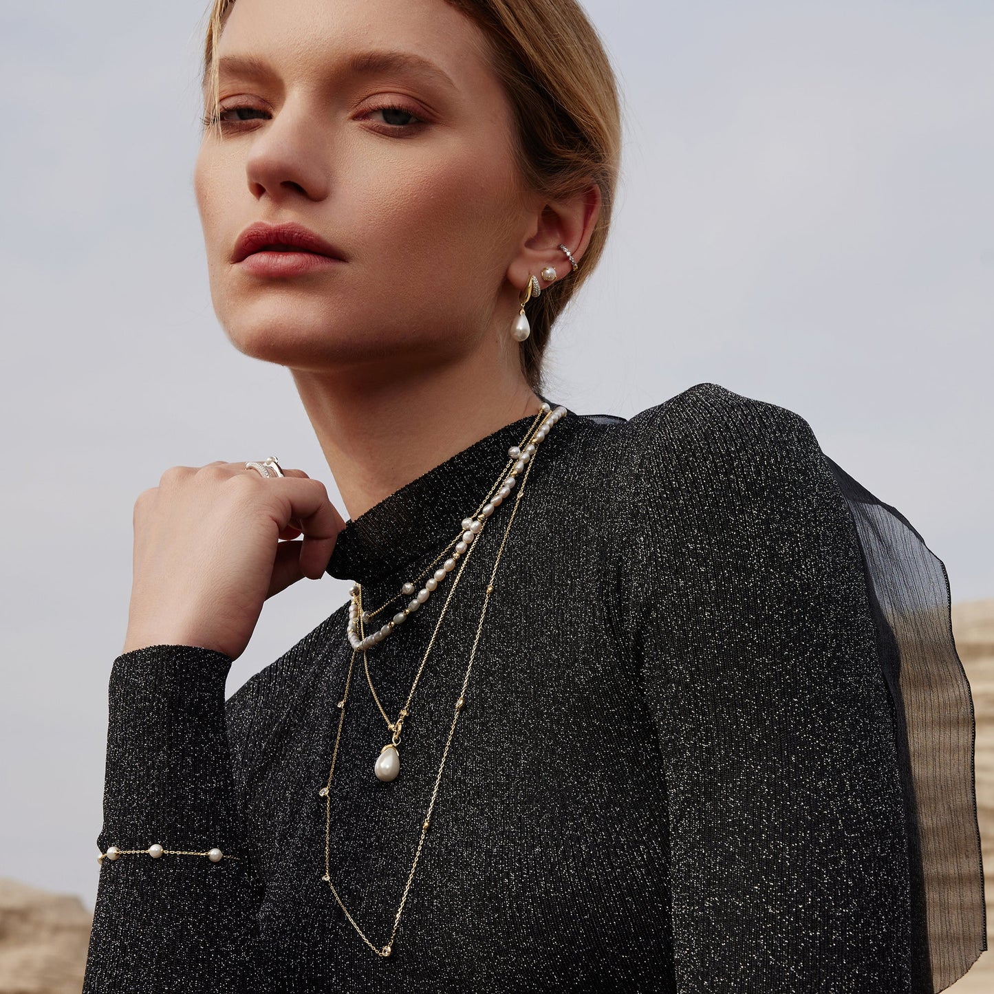 Gold Linked Shell Pearl Drop Pendant Necklace