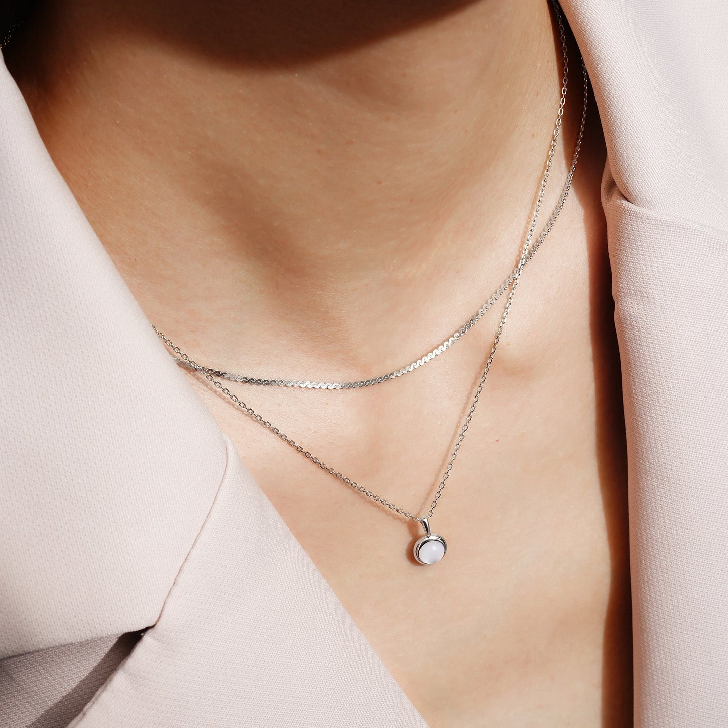 Silver Mother of Pearl Pendant Necklace